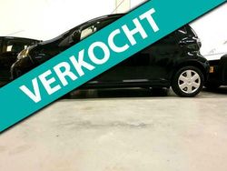 Zwart Gebruikt 2011 Toyota Aygo Hatchback | € 3.999 (Eerlijke prijs)