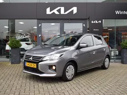 Titanium grey (grijs metallic) Gebruikt 2023 Mitsubishi Space Star Hatchback | € 14.445 (Eerlijke prijs)