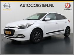 Wit Gebruikt 2017 Hyundai i20 Edition Hatchback | € 8.840 (Eerlijke prijs)