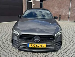 Grijs Gebruikt 2019 Mercedes A200 AMG line Stationwagen | € 28.500 (Eerlijke prijs)