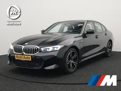 Zwart Gebruikt 2023 BMW 330e M Sport Sedan | € 44.730 (Eerlijke prijs)