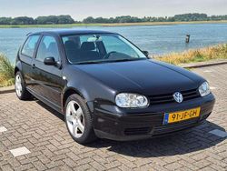 Zwart Gebruikt 2002 VW Golf IV Highline Hatchback | € 1.100 (Goede deal)
