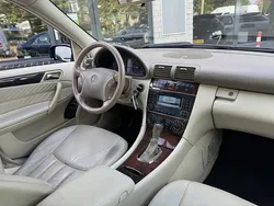 Zwart Gebruikt 2005 Mercedes C220 Elegance Sedan | € 3.350 (Eerlijke prijs)