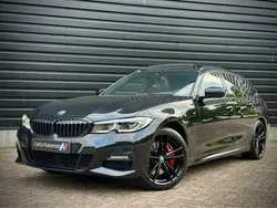 Zwart Gebruikt 2020 BMW 330 M Sport Stationwagen | € 29.999 (Eerlijke prijs)