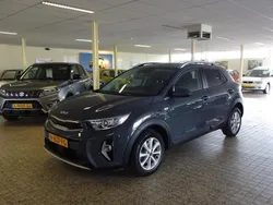 Grijs Gebruikt 2022 Kia Stonic SUV | € 18.950 (Eerlijke prijs)