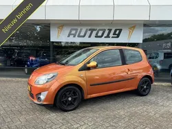 Oranje Gebruikt 2007 Renault Twingo Dynamique Hatchback | € 2.319 (Eerlijke prijs)