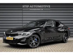 Zwart Gebruikt 2022 BMW 320 Executive Sedan | € 32.800 (Eerlijke prijs)