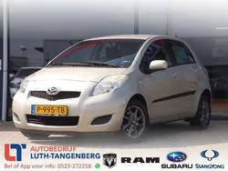 Grijs, metallic lak Gebruikt 2012 Daihatsu Charade Hatchback | € 7.950