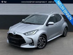 Zilver Gebruikt 2022 Toyota Yaris Hatchback | € 21.400 (Eerlijke prijs)