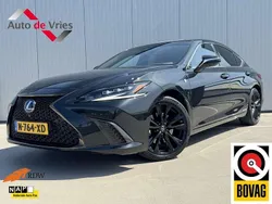 Zwart, metallic lak Gebruikt 2022 Lexus ES300 Sport Line Sedan | € 49.995 (Eerlijke prijs)