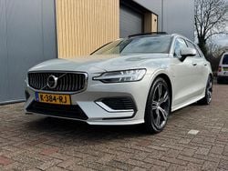 Grijs Gebruikt 2021 Volvo V60 Inscription Stationwagen | € 34.995 (Eerlijke prijs)