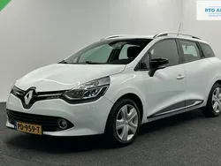 Wit, metallic lak Gebruikt 2015 Renault Clio GrandTour Expression Stationwagen | € 4.000 (Eerlijke prijs)