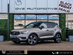Grijs (metallic) Gebruikt 2022 Volvo XC40 R-Design SUV | € 29.950 (Eerlijke prijs)