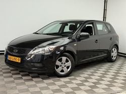 Zwart Gebruikt 2010 Kia Ceed Hatchback | € 5.475 (Eerlijke prijs)