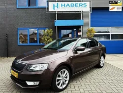 Bruin Gebruikt 2016 Skoda Octavia Business Line Hatchback | € 12.945 (Duur)