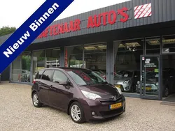 Paars Gebruikt 2012 Toyota Verso-S MPV | € 8.250 (Super prijs)