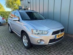 Grijs Gebruikt 2012 Mitsubishi Outlander Edition SUV | € 6.250 (Eerlijke prijs)