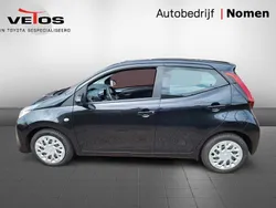 Zwart Gebruikt 2019 Toyota Aygo X-play Hatchback | € 9.500 (Eerlijke prijs)