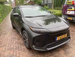 Zwart Gebruikt 2023 Toyota bZ4X SUV | € 39.950 (Eerlijke prijs)