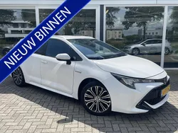 Wit Gebruikt 2020 Toyota Corolla Business Edition Stationwagen | € 17.950 (Eerlijke prijs)