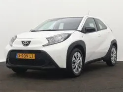 Wit Gebruikt 2024 Toyota Aygo Play Hatchback | € 19.445 (Goede deal)