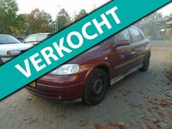 Rood Gebruikt 1998 Opel Astra Club Hatchback | € 695 (Iets duurder)