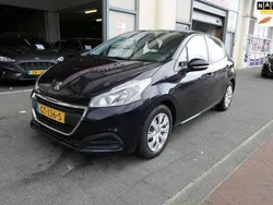 Blauw, metallic lak Gebruikt 2015 Peugeot 208 Active Hatchback | € 5.995 (Eerlijke prijs)
