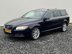 Blauw Gebruikt 2012 Volvo V70 Summum Stationwagen | € 16.950 (Eerlijke prijs)
