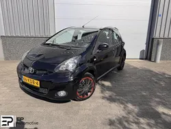 Zwart Gebruikt 2009 Toyota Aygo Sport Hatchback | € 3.750 (Eerlijke prijs)
