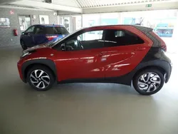 Rood Nieuw 2024 Toyota Aygo Hatchback | € 24.950 (Eerlijke prijs)
