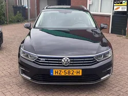 Zwart Gebruikt 2015 VW Passat GTE Stationwagen | € 10.999 (Goede deal)
