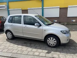 Zilver Gebruikt 2006 Mazda 2 Touring MPV | € 1.795 (Eerlijke prijs)