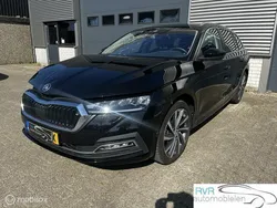 Zwart Gebruikt 2023 Skoda Octavia Business Line Stationwagen | € 8.950