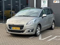 Grijs Gebruikt 2016 Peugeot 5008 Allure MPV | € 8.999 (Duur)