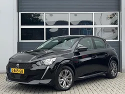 Zwart Gebruikt 2020 Peugeot e-208 Allure Hatchback | € 14.950 (Eerlijke prijs)