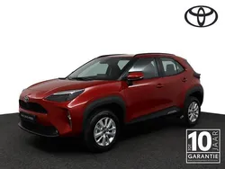 Rood Nieuw 2025 Toyota Yaris Cross Active SUV | € 33.199 (Duur)