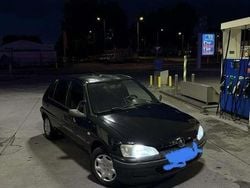 Zwart Gebruikt 2001 Peugeot 106 Hatchback | € 750