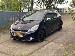 Blauw Gebruikt 2013 Peugeot 208 Hatchback | € 5.999 (Goede deal)