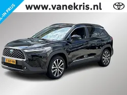 Zwart, metallic lak Gebruikt 2023 Toyota Corolla Cross Edition SUV | € 36.799 (Eerlijke prijs)