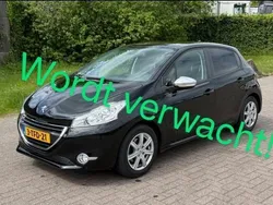 Zwart Gebruikt 2014 Peugeot 208 Hatchback | € 4.950 (Eerlijke prijs)