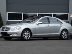 Grijs, metallic lak Gebruikt 2007 Mercedes S500 Sedan | € 16.950 (Goede deal)