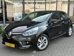 Zwart Gebruikt 2017 Renault Clio IV LIMITED Hatchback | € 7.450 (Eerlijke prijs)