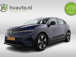 Blauw (metallic) Gebruikt 2023 Renault Mégane IV Evolution Hatchback | € 24.950 (Eerlijke prijs)
