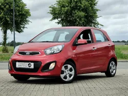 Rood Gebruikt 2013 Kia Picanto Comfort Hatchback | € 7.450 (Iets duurder)