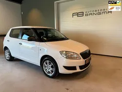 Wit Gebruikt 2014 Skoda Fabia Hatchback | € 5.950 (Eerlijke prijs)