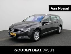 Grijs Gebruikt 2022 VW Passat Business Stationwagen | € 23.700 (Goede deal)