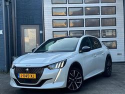 Wit Gebruikt 2020 Peugeot 208 GT-line Hatchback | € 12.499 (Eerlijke prijs)