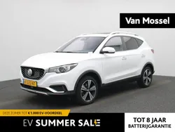 Wit Gebruikt 2021 MG ZS Luxury Sedan | € 16.400 (Eerlijke prijs)