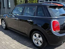 Zwart Gebruikt 2017 Mini One D Salt Hatchback | € 6.400