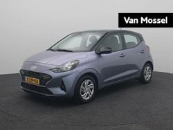 Blauw Gebruikt 2024 Hyundai i10 Premium Hatchback | € 16.440 (Eerlijke prijs)